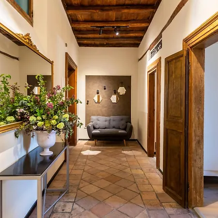 Апартаменты Romac Baullari Ii 4bdr Near Campo De Fiori *