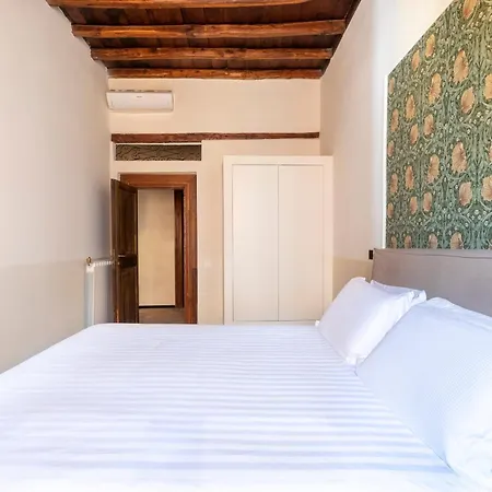 Apartment Romac Baullari Ii 4bdr Near Campo De Fiori