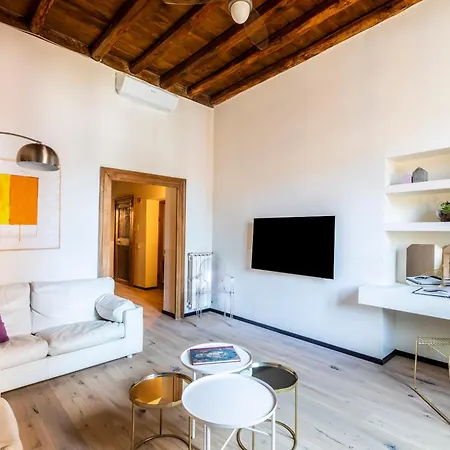 Romac Baullari Ii 4bdr Near Campo De Fiori * Rome